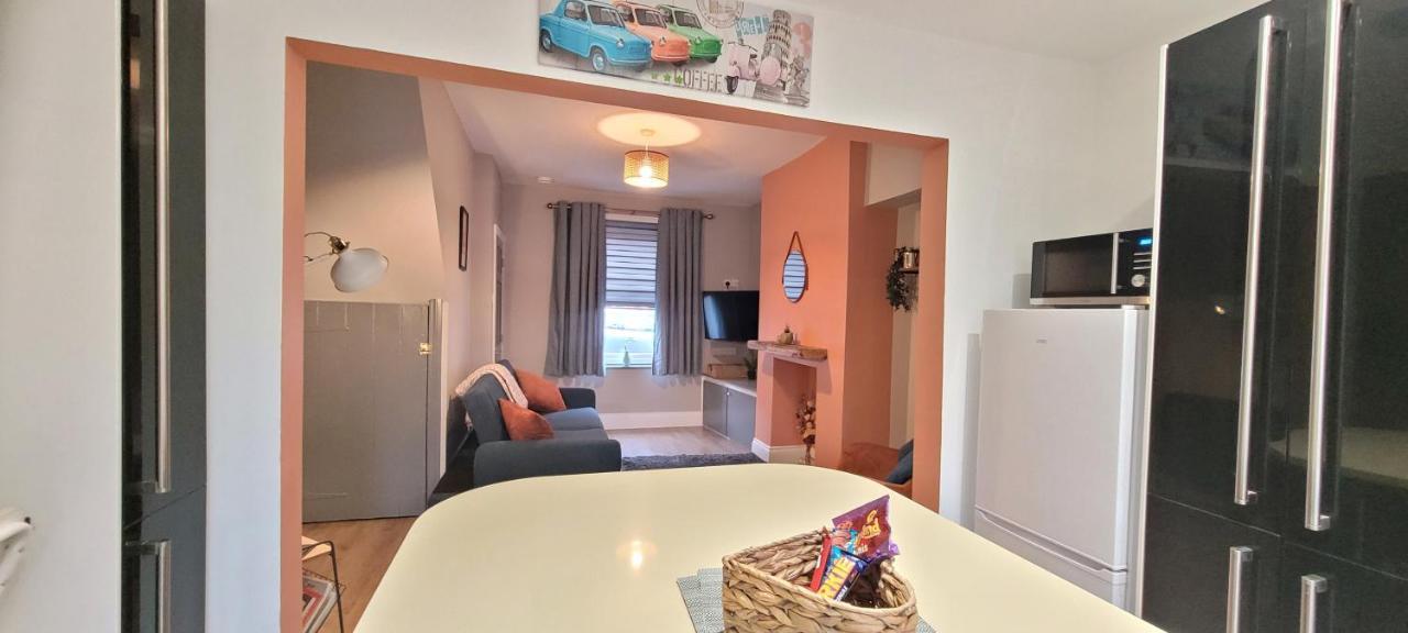 Sutherland St - 2 Bed Home With Free Parking York Exterior foto